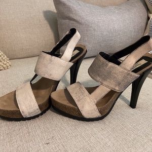 Vera Wang Heels size 6.5